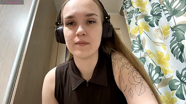 DenitaSpace online show from 04-21-26, 02:23