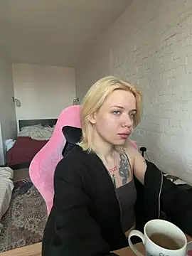 Snapshot of TenderChloe chatting on 03-25-26, 10:14 TenderChloe online show from 03-25-26, 10:14