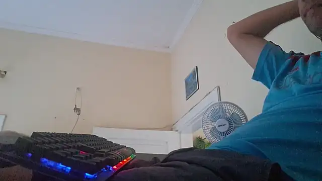 Sueliton2 online show from 04-05-26, 08:26