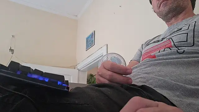 Sueliton2 online show from 04-02-26, 11:06