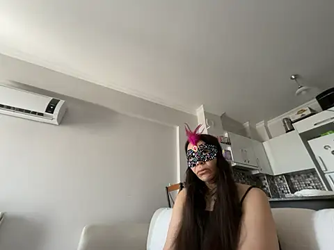 lilyums online show from 07-18-26, 11:30