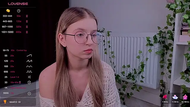 aviaveavii online show from 04-21-26, 04:13