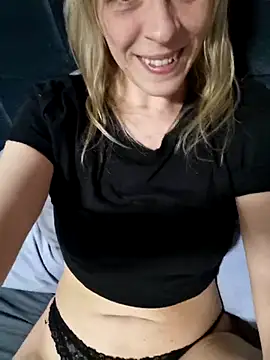 Foxyflame28 online show from 03-25-26, 07:35