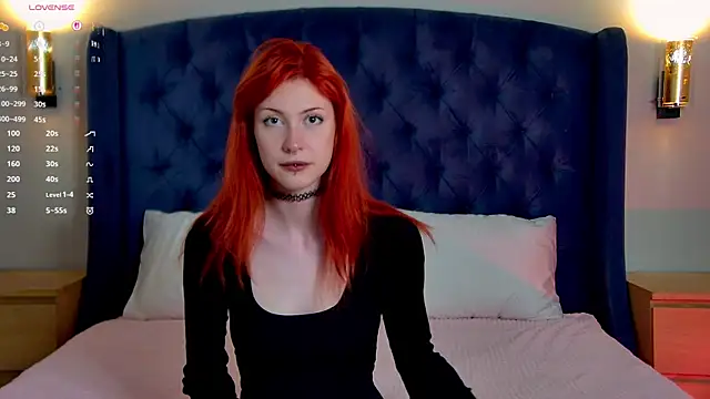 Snapshot of FarieKate chatting on 06-13-26, 02:26 FarieKate online show from 06-13-26, 02:26