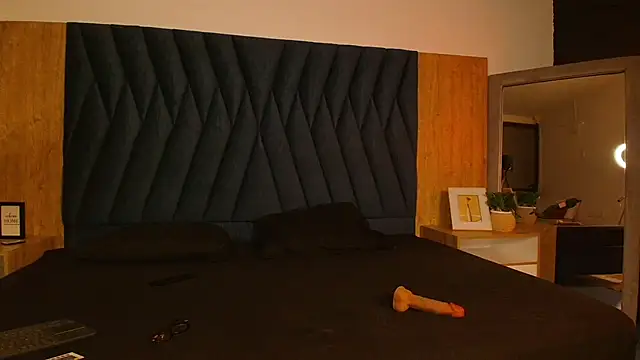 MeganEvanss   online show from 05-09-26, 02:15