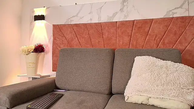 MeganEvanss   online show from 04-28-26, 01:48