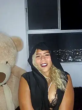 Nayaraluz online show from 03-23-26, 02:22