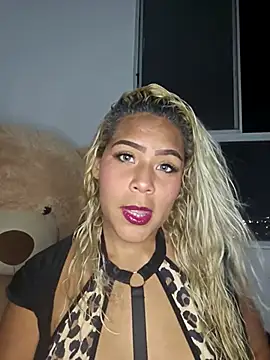 Nayaraluz online show from 03-24-26, 02:11