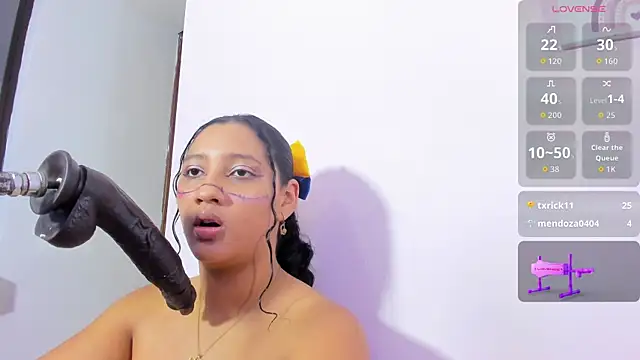 Snapshot of veronica_bigass chatting on 07-12-26, 07:47 veronica bigass online show from 07-12-26, 07:47