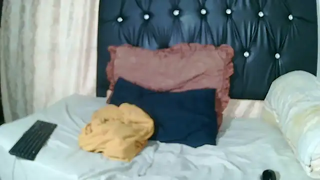 SexySlimMelanin7 online show from 05-06-26, 03:05