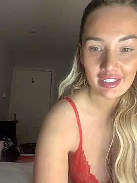 sineadxxx1 online show from 03-23-26, 12:22