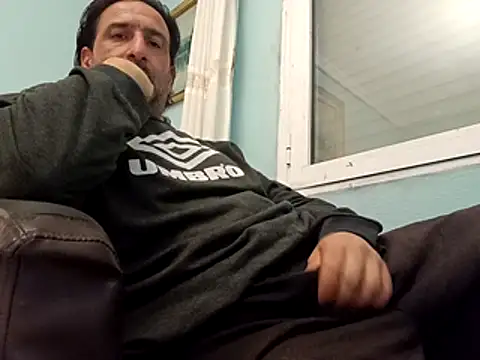 Snapshot of DanTrov79 chatting on 04-23-26, 01:35 DanTrov79 online show from 04-23-26, 01:35