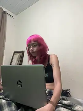 Snapshot of Moon_ chatting on 07-02-26, 02:23 Moon online show from 07-02-26, 02:23
