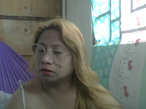 Snapshot of PinayChristine chatting on 04-16-26, 01:50 PinayChristine online show from 04-16-26, 01:50