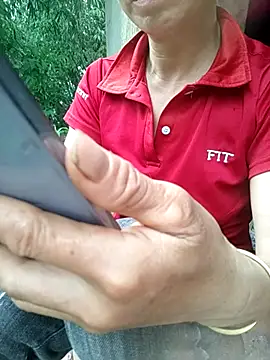 Snapshot of Lucky-beo chatting on 07-08-26, 12:35 Lucky-beo online show from 07-08-26, 12:35