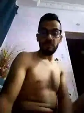 Snapshot of Alimohamed08 chatting on 05-07-26, 07:28 Alimohamed08 online show from 05-07-26, 07:28