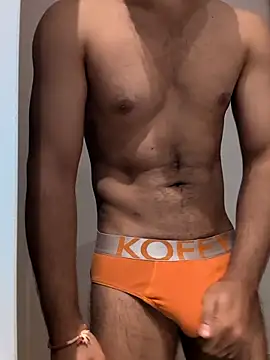 Snapshot of handsome-hunky chatting on 05-13-26, 06:37 handsome-hunky online show from 05-13-26, 06:37