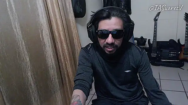 Snapshot of IASuarezV chatting on 04-16-26, 04:46 IASuarezV online show from 04-16-26, 04:46