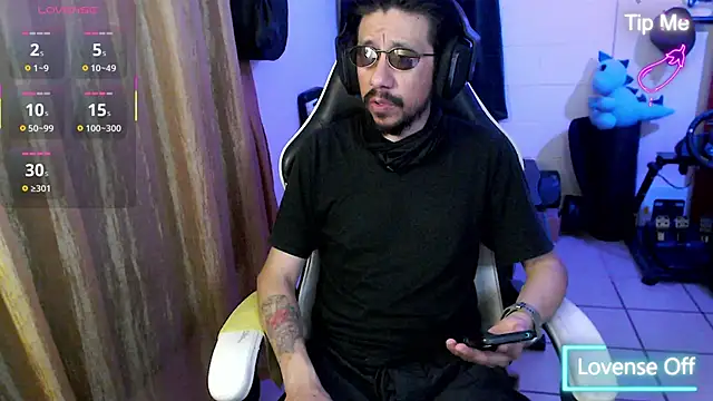 Snapshot of IASuarezV chatting on 05-19-26, 05:36 IASuarezV online show from 05-19-26, 05:36