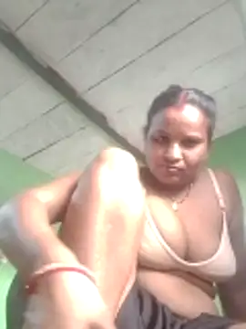 Shivani09900 online show from 06-16-26, 08:36