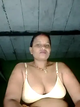 Shivani09900 online show from 06-26-26, 07:31