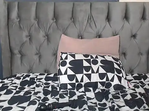 Cybil Hearts online show from 03-23-26, 03:34