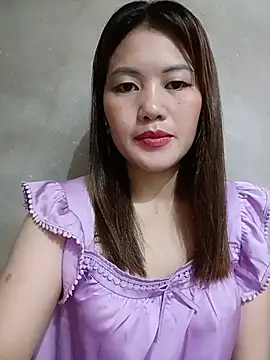 Snapshot of meg_06 chatting on 06-09-26, 02:23 meg 06 online show from 06-09-26, 02:23