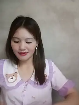 Snapshot of meg_06 chatting on 06-09-26, 02:40 meg 06 online show from 06-09-26, 02:40