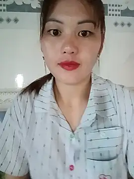 Snapshot of meg_06 chatting on 05-24-26, 01:38 meg 06 online show from 05-24-26, 01:38