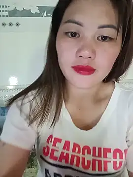 Snapshot of meg_06 chatting on 05-16-26, 04:55 meg 06 online show from 05-16-26, 04:55
