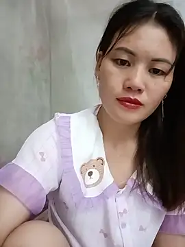 Snapshot of meg_06 chatting on 06-01-26, 02:28 meg 06 online show from 06-01-26, 02:28