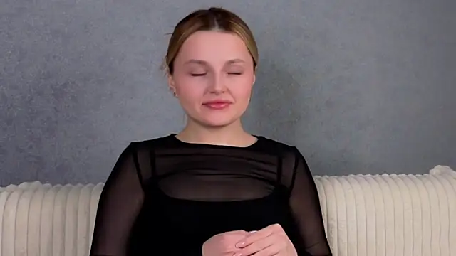 Snapshot of LorriMonz chatting on 03-29-26, 03:30 LorriMonz online show from 03-29-26, 03:30