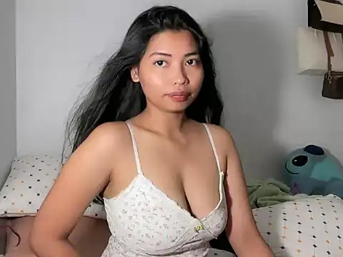 Snapshot of zafarina_18 chatting on 05-22-26, 03:04 zafarina 18 online show from 05-22-26, 03:04