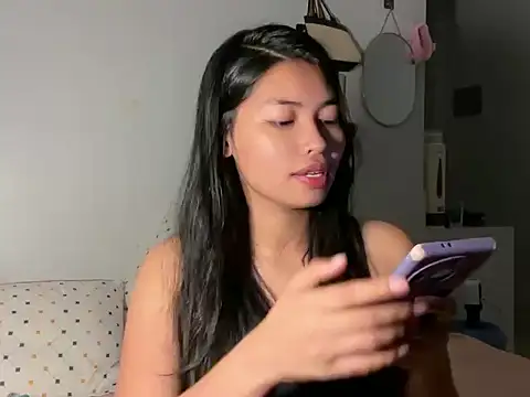Snapshot of zafarina_18 chatting on 06-02-26, 04:29 zafarina 18 online show from 06-02-26, 04:29