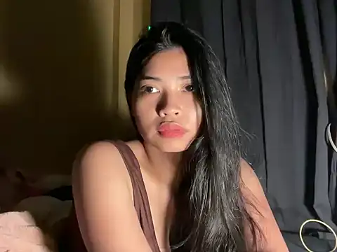 Snapshot of zafarina_18 chatting on 05-07-26, 06:11 zafarina 18 online show from 05-07-26, 06:11