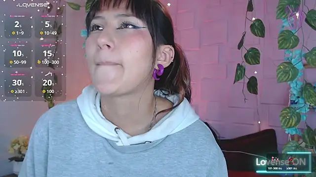 eyes moonn online show from 03-24-26, 12:16