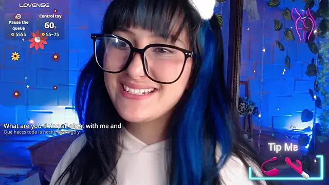 Snapshot of eyes_moonn chatting on 04-22-26, 03:35 eyes moonn online show from 04-22-26, 03:35