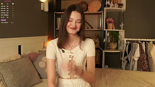GussieGoold online show from 04-06-26, 11:44