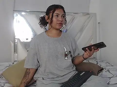 AlannaHarper online show from 04-08-26, 01:01