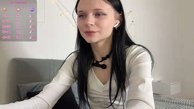 Snapshot of meowchaa chatting on 04-21-26, 05:30 meowchaa online show from 04-21-26, 05:30