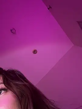 Snapshot of Sweetcum_emie chatting on 03-25-26, 07:57 Sweetcum emie online show from 03-25-26, 07:57