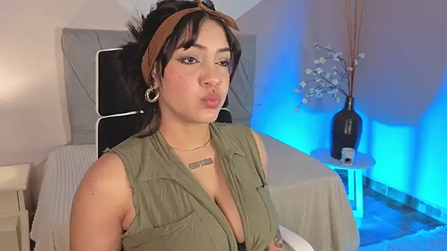 dania22  online show from 04-20-26, 01:45