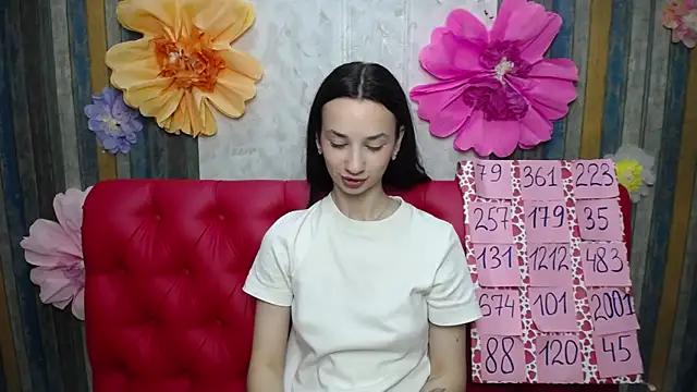Je55icaBreeze online show from 05-26-26, 05:05