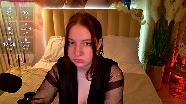 Elisabeth Binder online show from 04-14-26, 03:44