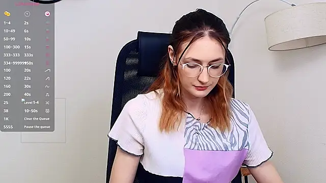LoraLanett online show from 05-08-26, 02:54