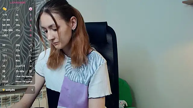 LoraLanett online show from 04-07-26, 02:08