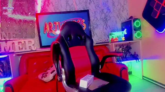 Tiffany Miller  online show from 03-25-26, 11:53