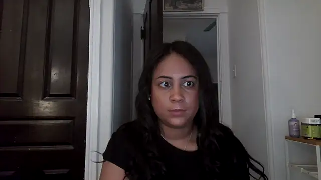 Snapshot of biancadoesit chatting on 05-11-26, 02:18 biancadoesit online show from 05-11-26, 02:18