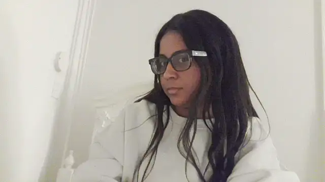 Snapshot of biancadoesit chatting on 05-08-26, 01:09 biancadoesit online show from 05-08-26, 01:09