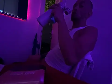 hpcouplee420 online show from 04-05-26, 05:58